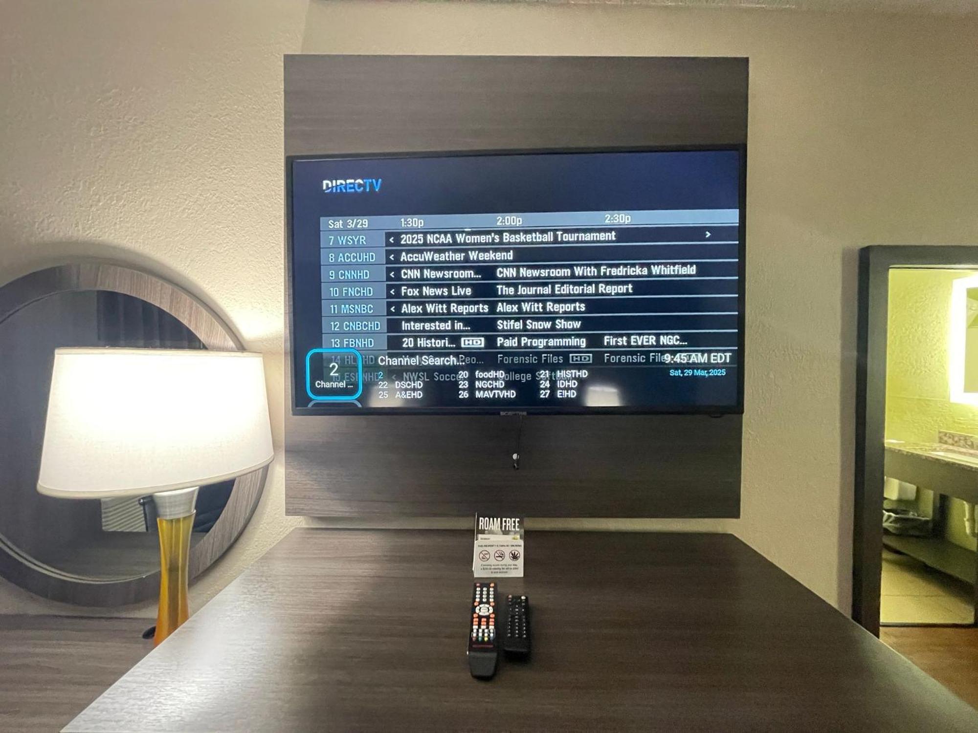Super 8 By Wyndham Ithaca Hotell Exteriör bild
